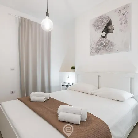 Crystal Waters House Ferienhaus